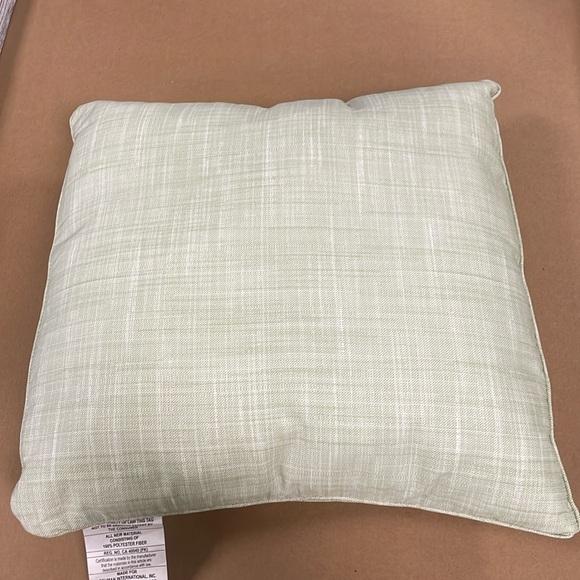 NWOT Tommy Bahama Indoor Throw Pillows - Picture 1 of 6
